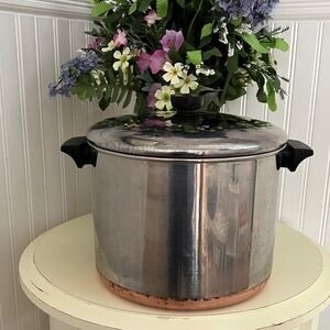 Revere Ware 10 Quart Stainless Steel Stock Pot with CopperClad Bottom With Lid